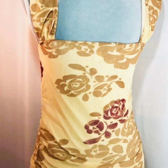 City Unltd. Yellow V-Neck Floral Scrunchy Tank Top - Picture 2 of 8